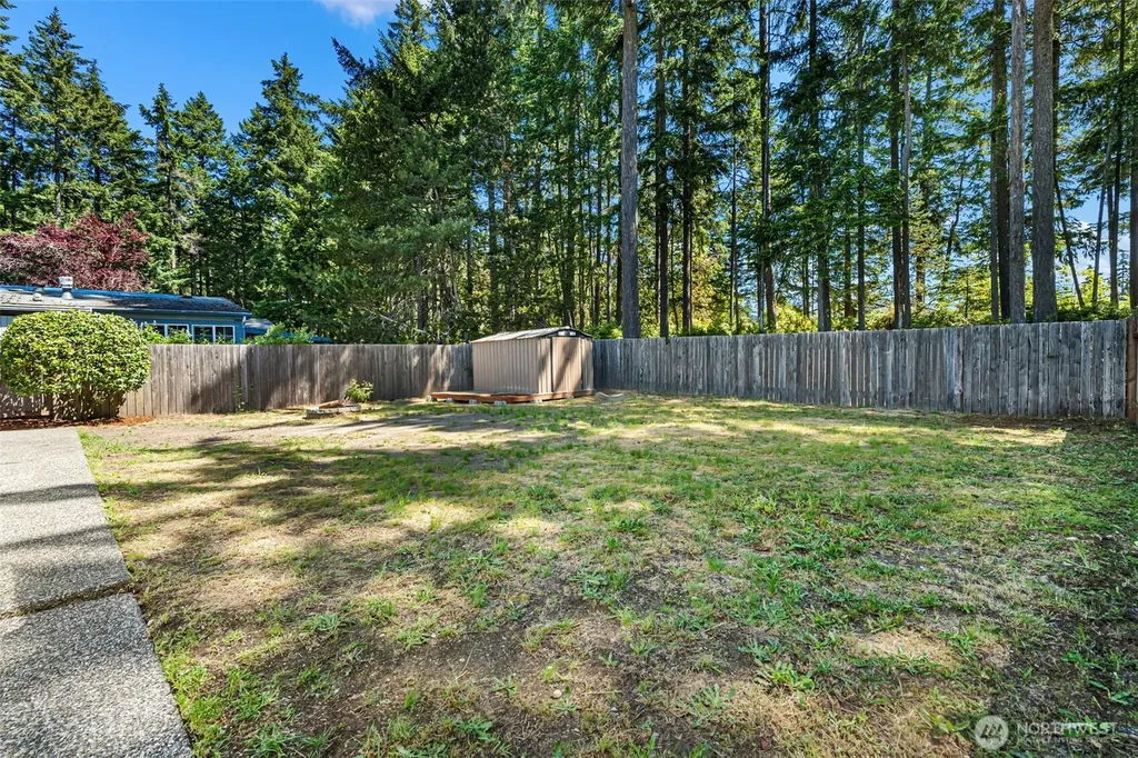 2084 Hastings Lane SE Port Orchard WA 98367