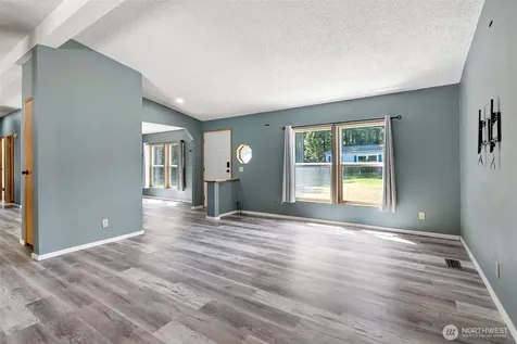 2084 Hastings Lane SE Port Orchard WA 98367