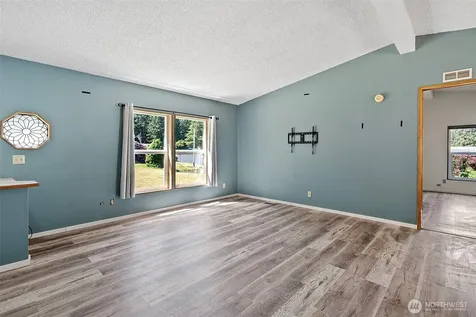 2084 Hastings Lane SE Port Orchard WA 98367