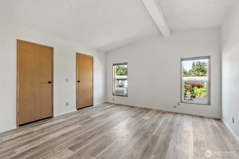 2084 Hastings Lane SE Port Orchard WA 98367