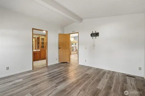 2084 Hastings Lane SE Port Orchard WA 98367