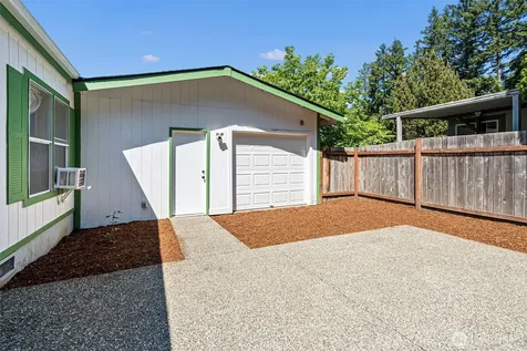 2084 Hastings Lane SE Port Orchard WA 98367