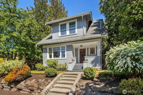 2442 6th W Seattle WA 98119