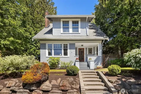 2442 6th W Seattle WA 98119