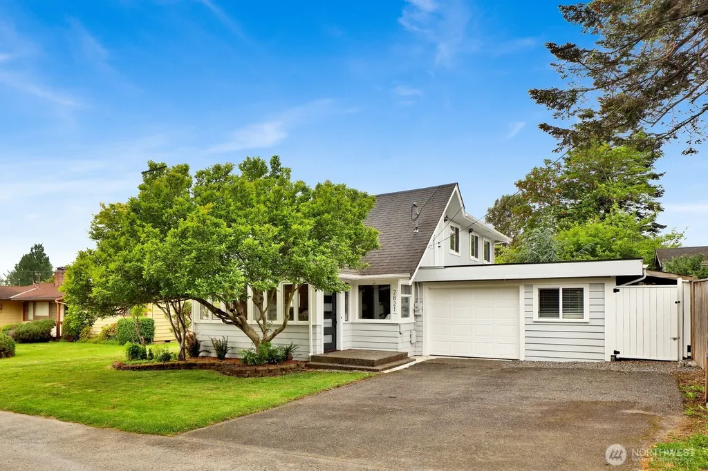 2821 Racine Street Bellingham WA 98226