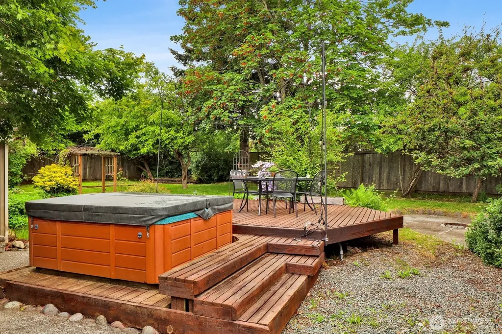 2821 Racine Street Bellingham WA 98226