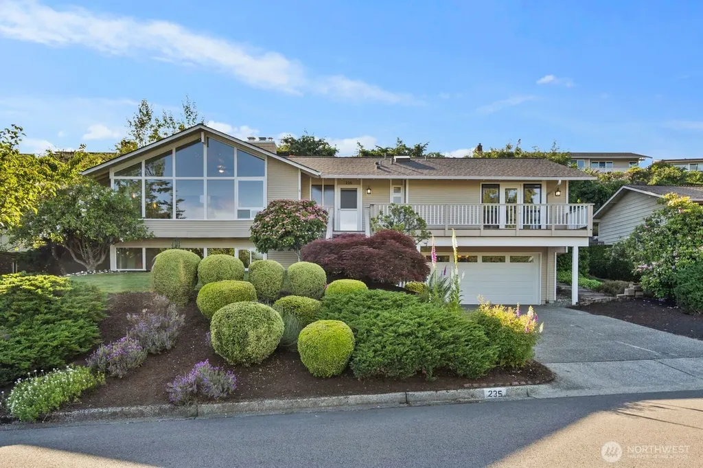 235 174th Place NE Bellevue WA 98008