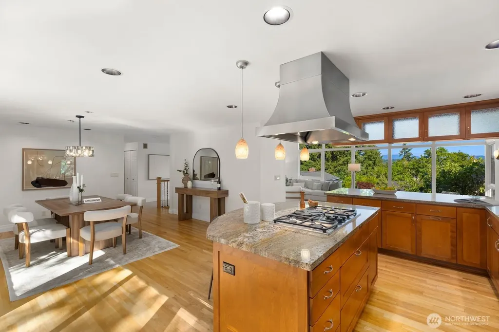 235 174th Place NE Bellevue WA 98008