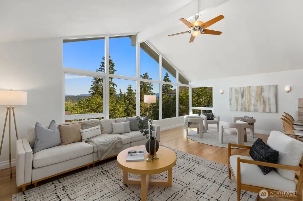235 174th Place NE Bellevue WA 98008
