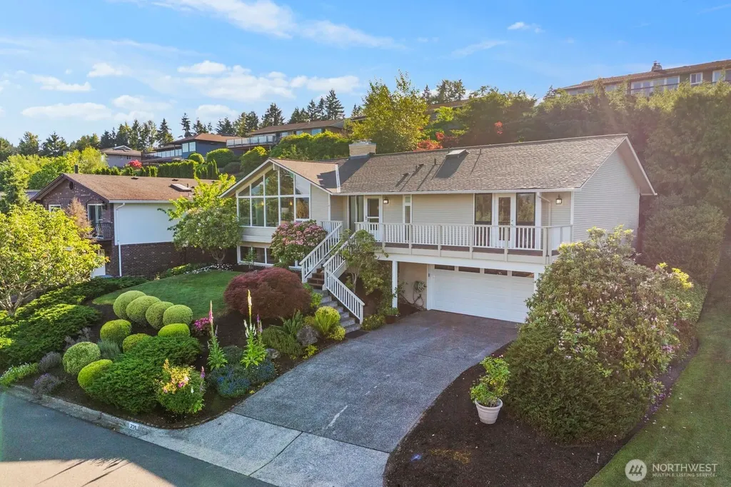 235 174th Place NE Bellevue WA 98008