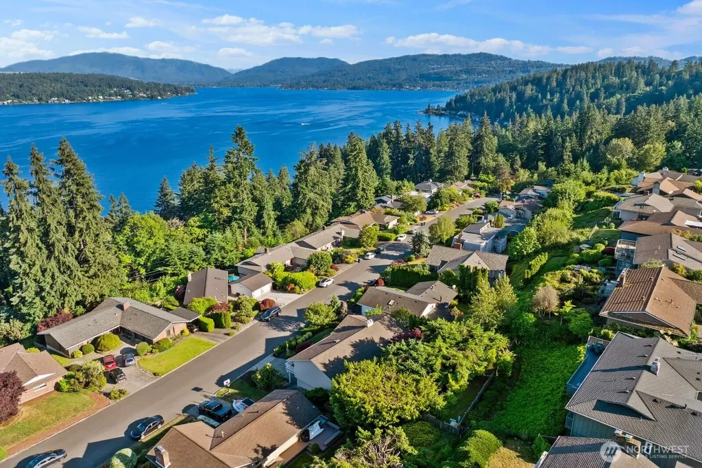 235 174th Place NE Bellevue WA 98008