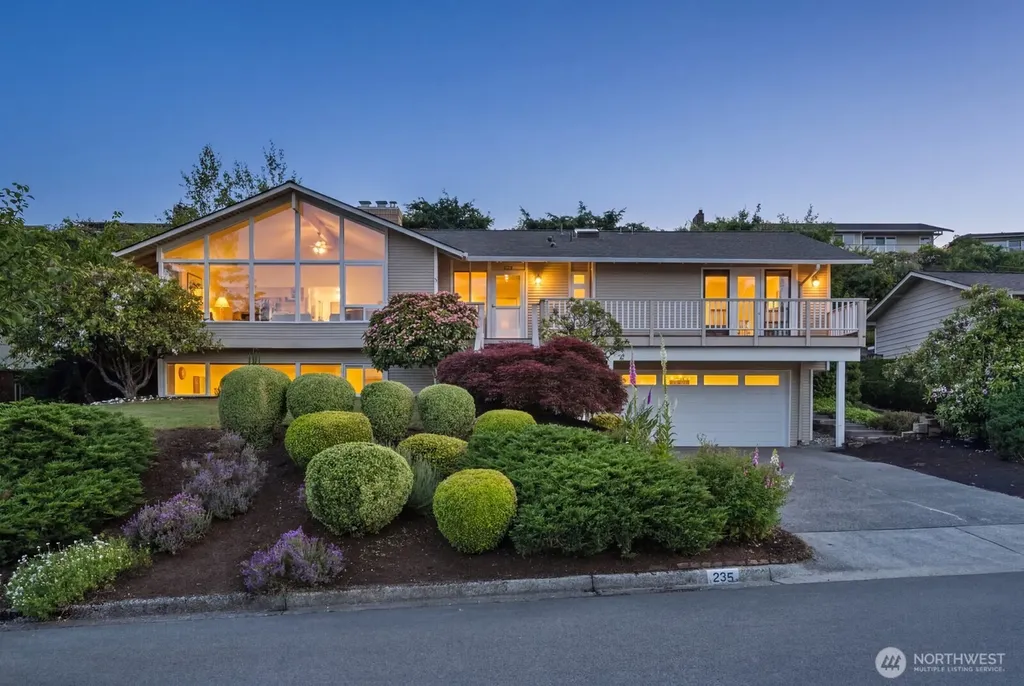 235 174th Place NE Bellevue WA 98008