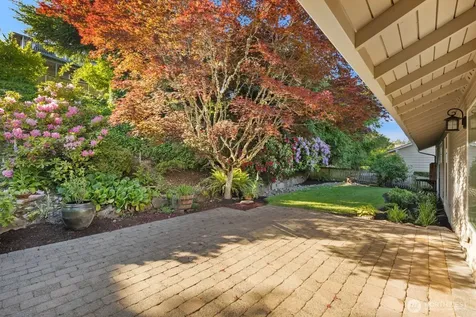 235 174th Place NE Bellevue WA 98008