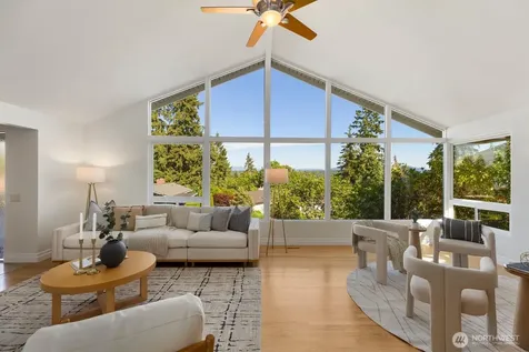 235 174th Place NE Bellevue WA 98008