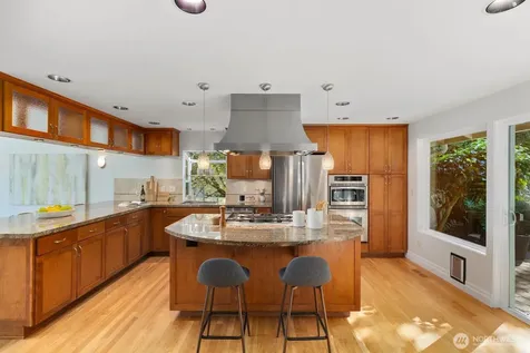 235 174th Place NE Bellevue WA 98008