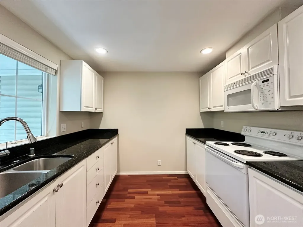 4421 249th SE Sammamish WA 98029