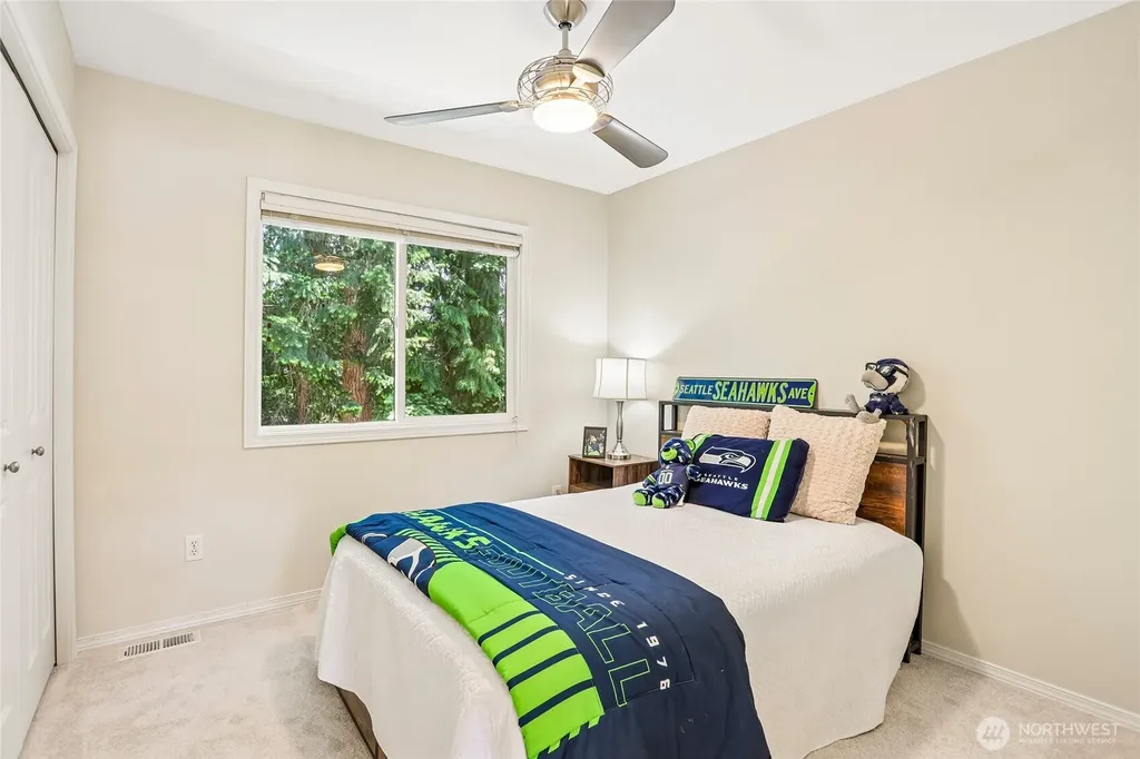2906 257th Place SE Sammamish WA 98075