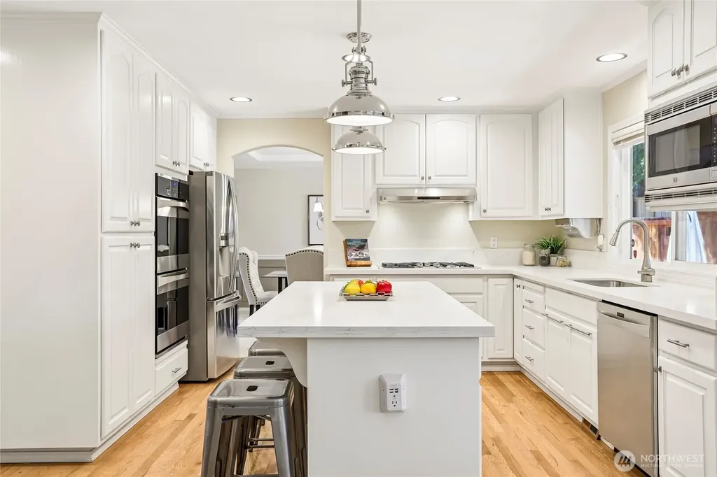 2906 257th Place SE Sammamish WA 98075