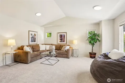 2906 257th Place SE Sammamish WA 98075