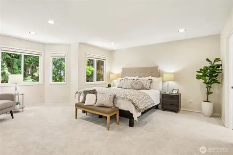 2906 257th Place SE Sammamish WA 98075