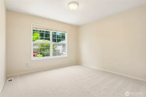 2906 257th Place SE Sammamish WA 98075