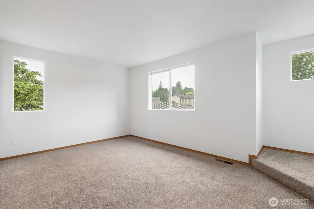3560 Courtyard Lane Bremerton WA 99310