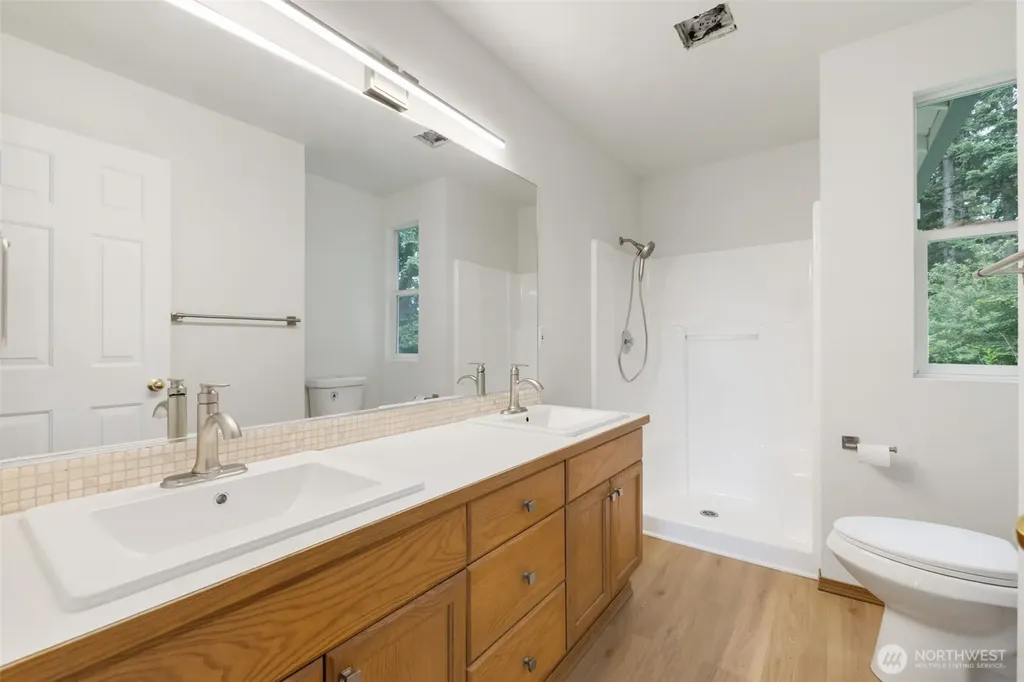 3560 Courtyard Lane Bremerton WA 99310