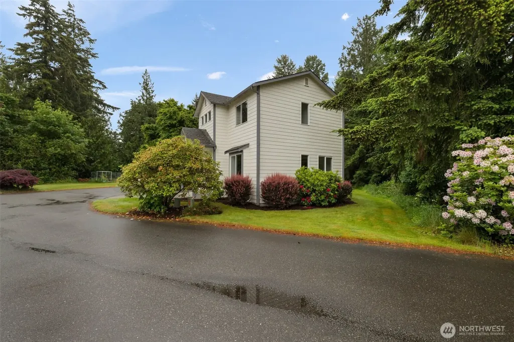 3560 Courtyard Lane Bremerton WA 99310