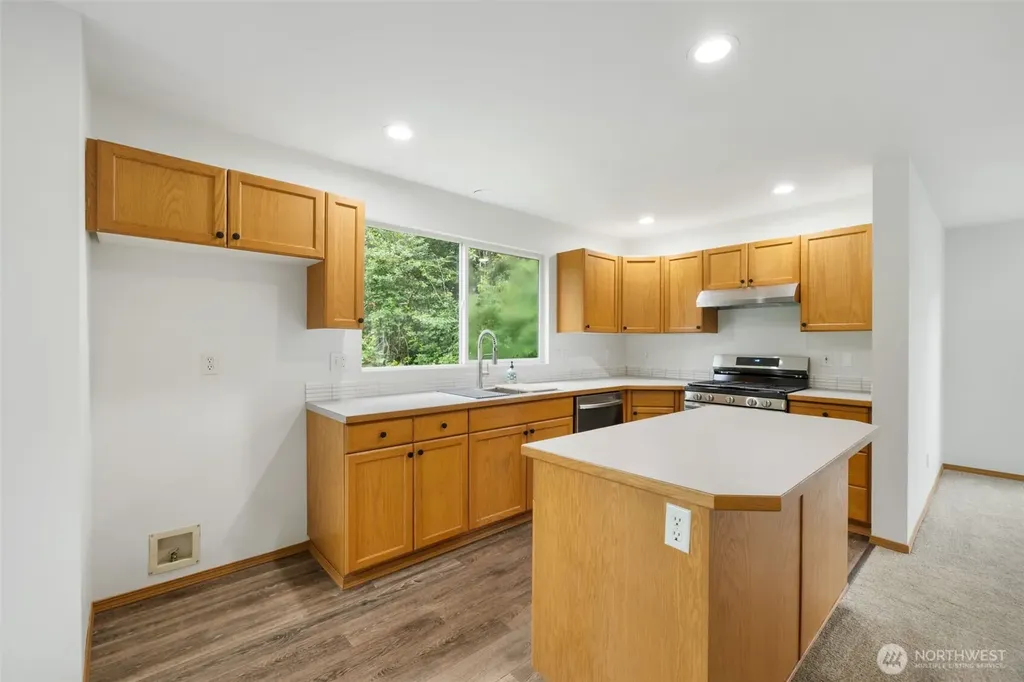 3560 Courtyard Lane Bremerton WA 99310