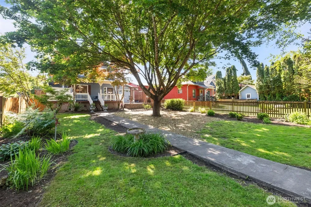 1721 Mcdougall Avenue Everett WA 98201