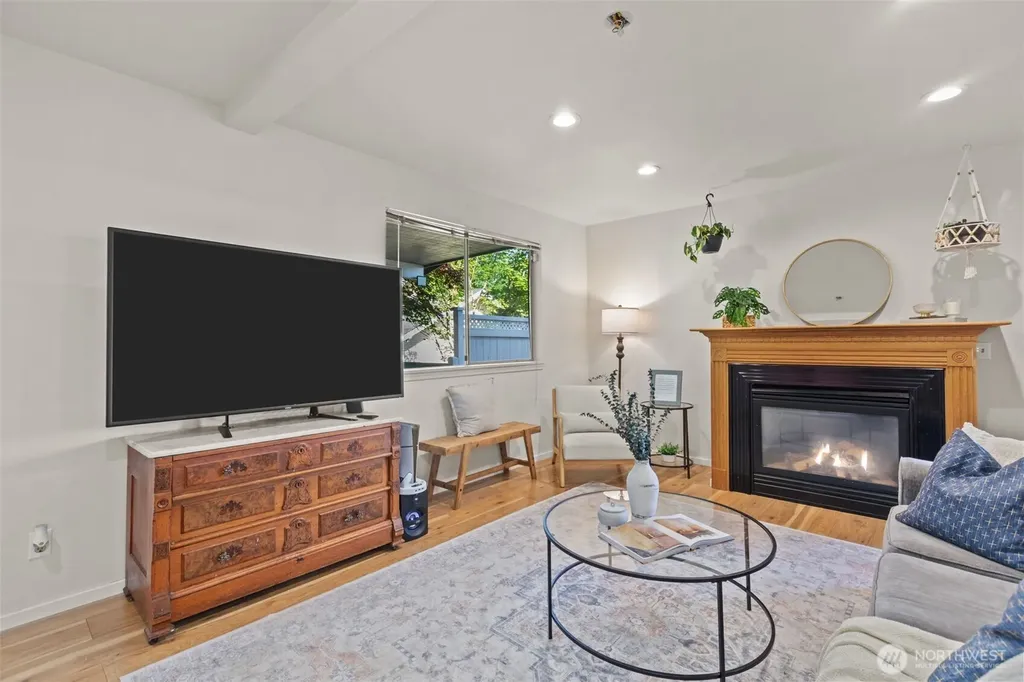 1721 Mcdougall Avenue Everett WA 98201