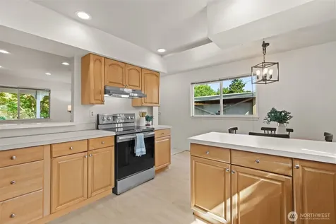 1721 Mcdougall Avenue Everett WA 98201