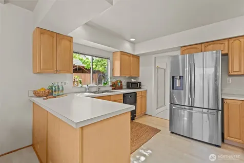 1721 Mcdougall Avenue Everett WA 98201