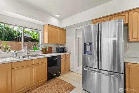 1721 Mcdougall Avenue Everett WA 98201