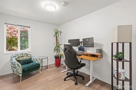 1721 Mcdougall Avenue Everett WA 98201