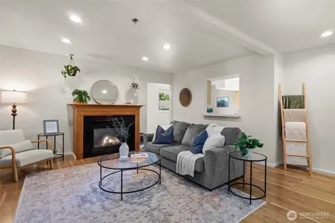 1721 Mcdougall Avenue Everett WA 98201