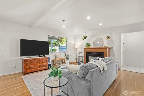 1721 Mcdougall Avenue Everett WA 98201