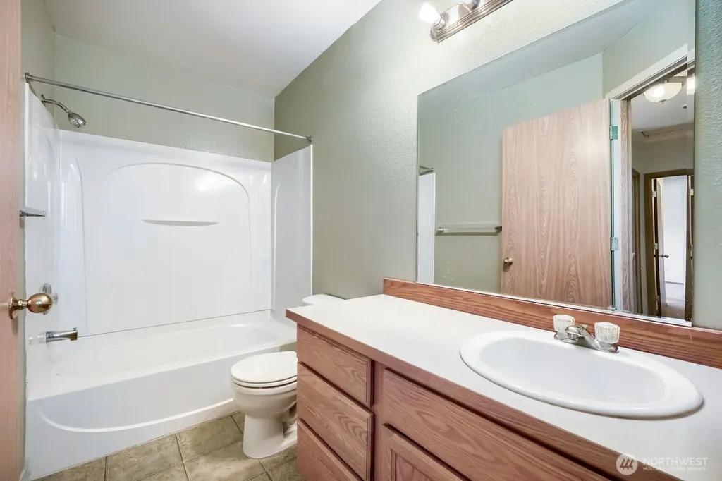 3727 E E Street Tacoma WA 98404
