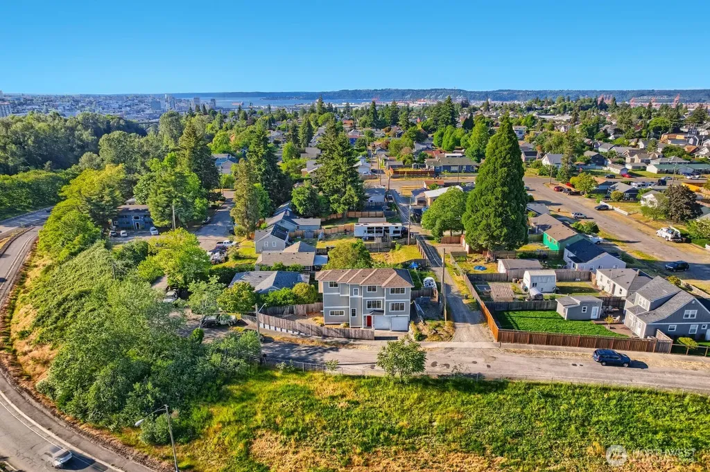 3727 E E Street Tacoma WA 98404