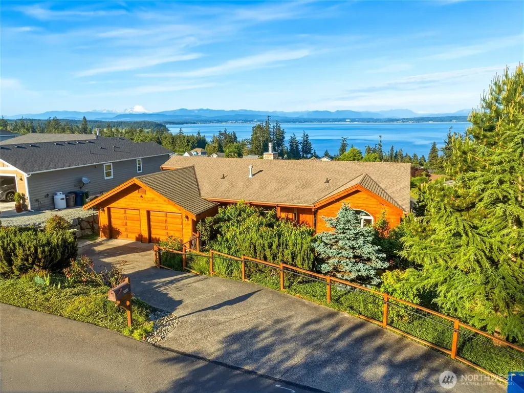 1051 Lightning Way Camano Island WA 98282