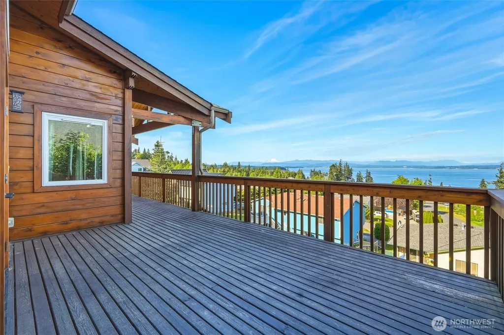 1051 Lightning Way Camano Island WA 98282