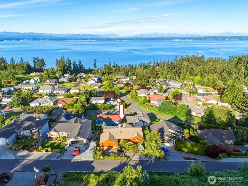 1051 Lightning Way Camano Island WA 98282