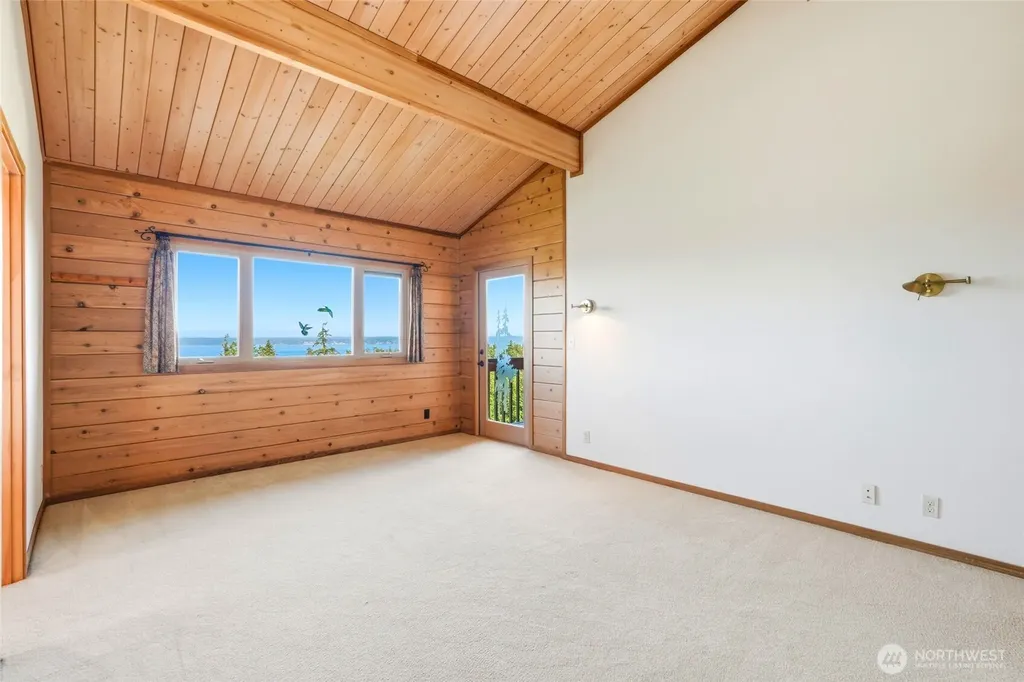 1051 Lightning Way Camano Island WA 98282