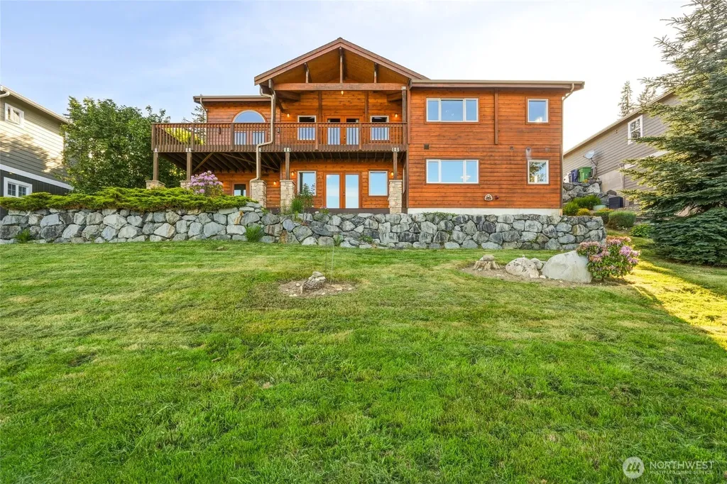 1051 Lightning Way Camano Island WA 98282
