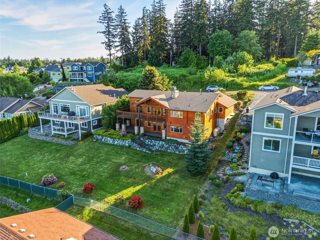 1051 Lightning Way Camano Island WA 98282