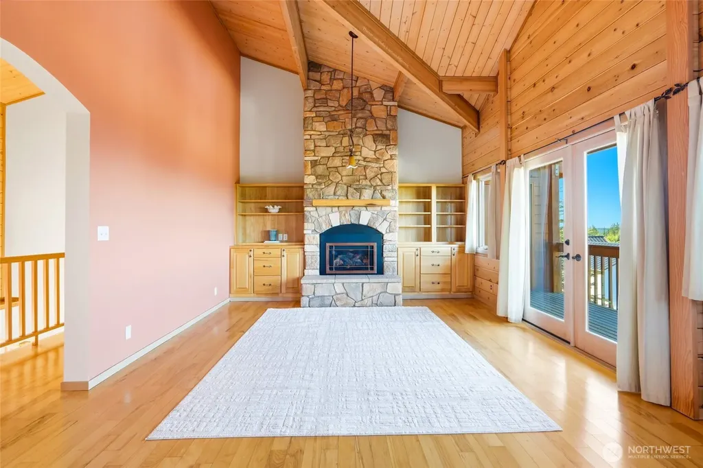 1051 Lightning Way Camano Island WA 98282