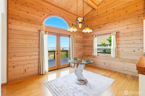 1051 Lightning Way Camano Island WA 98282