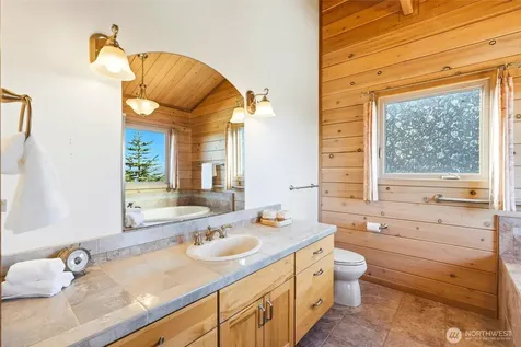 1051 Lightning Way Camano Island WA 98282
