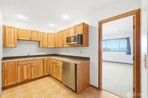 1051 Lightning Way Camano Island WA 98282