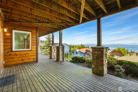 1051 Lightning Way Camano Island WA 98282
